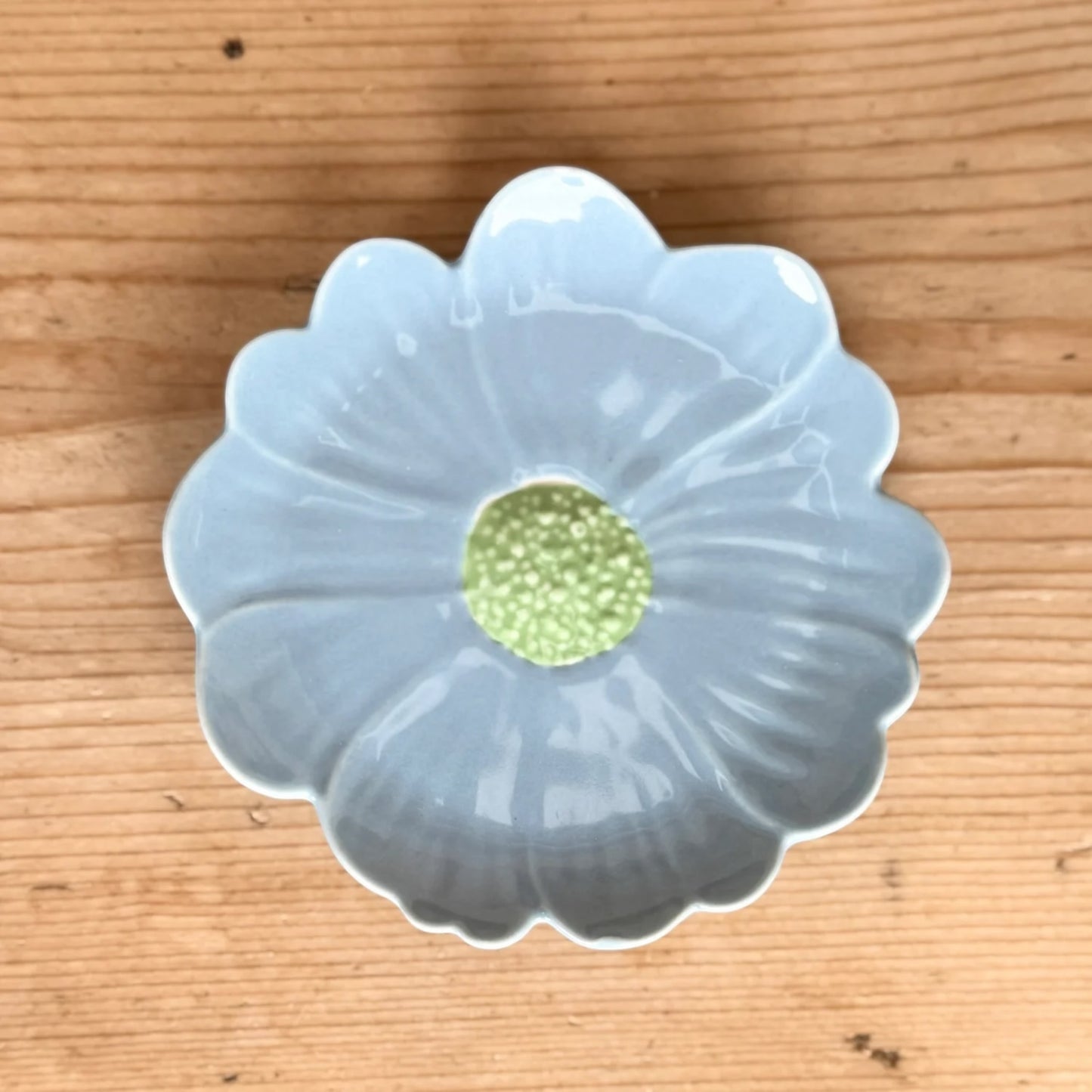 Noss & Co Flower Trinket Dish, Blue with Green Centre