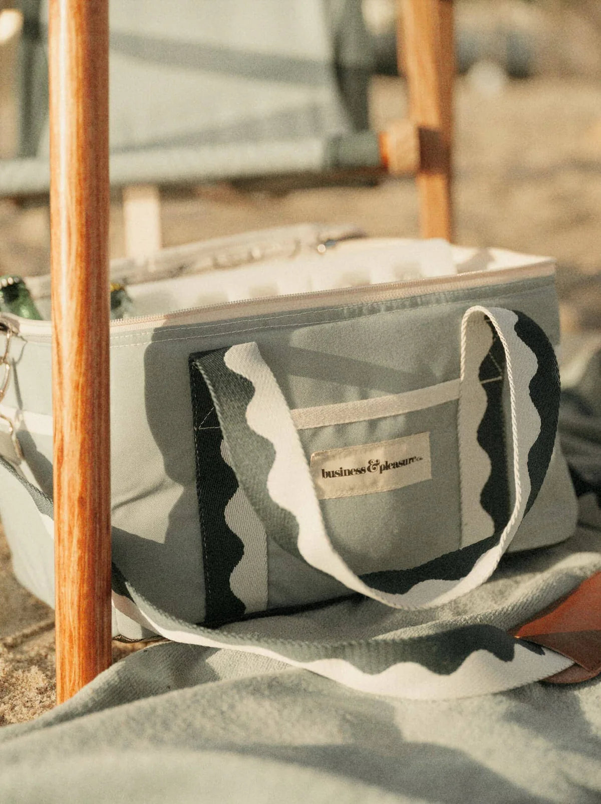 Business and Pleasure The Premium Cooler Bag, Rivie Green