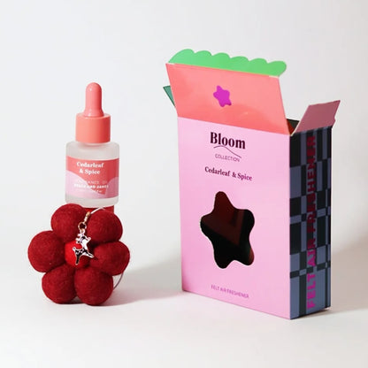 Grace and James Bloom Christmas Collection Felt Air Freshener, Cedarleaf & Spice