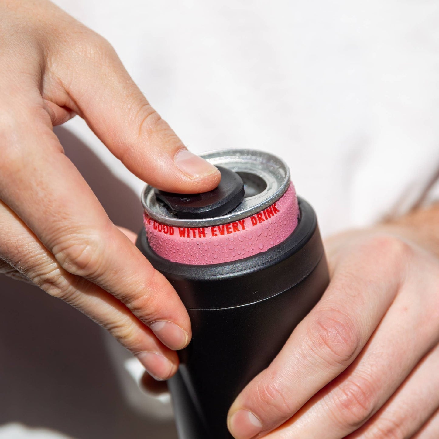 Huski Slim Can Cooler, White