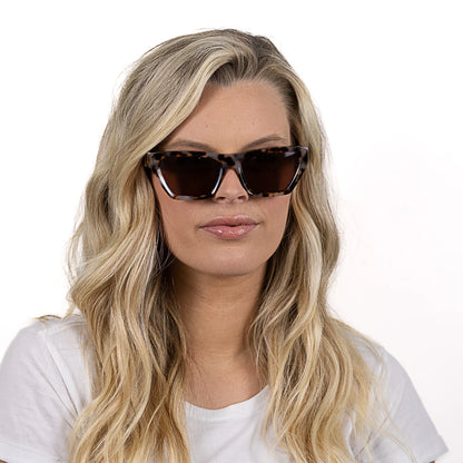 Soek Beyond Sunglasses, Sandstone