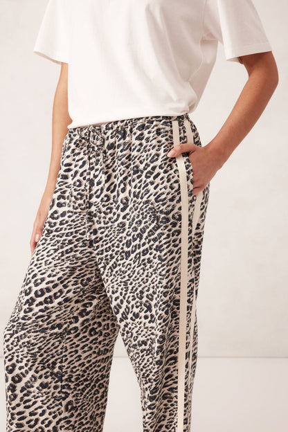 Ceres Life Relaxed Drawstring Pant, Leopard Linen Blend