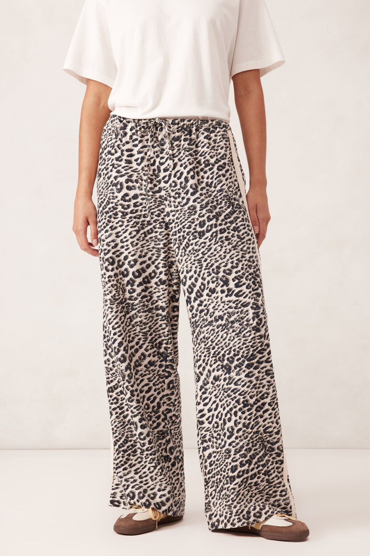 Ceres Life Relaxed Drawstring Pant, Leopard Linen Blend