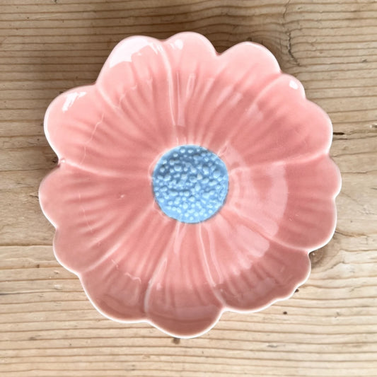 Noss & Co Flower Trinket Dish, Pink with Blue Centre